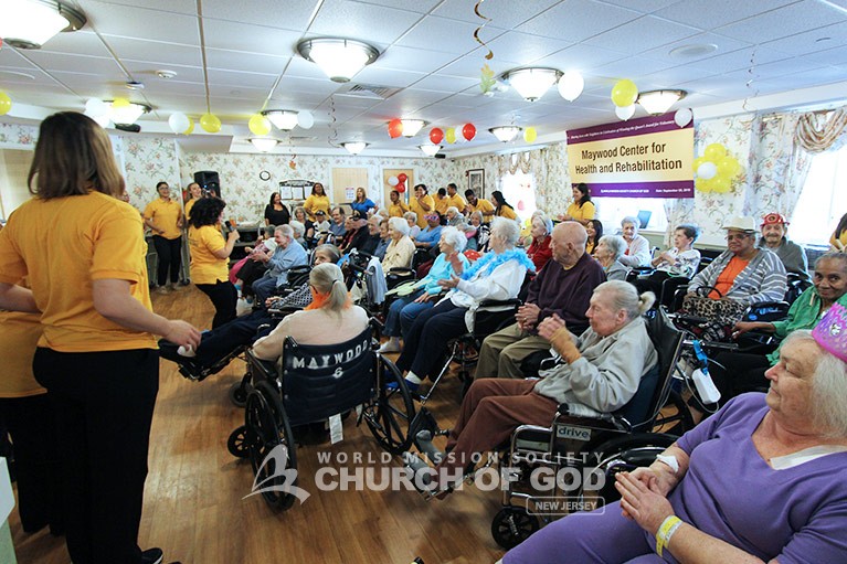 Cheering Up Residents at Maywood Center for Health and Rehab Enjoy Games