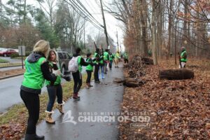 World Mission Society Church of God, NJ, New Jersey, Central, Marquand Park, trees, branches, environment, protection, conservation, volunteers, volunteerism