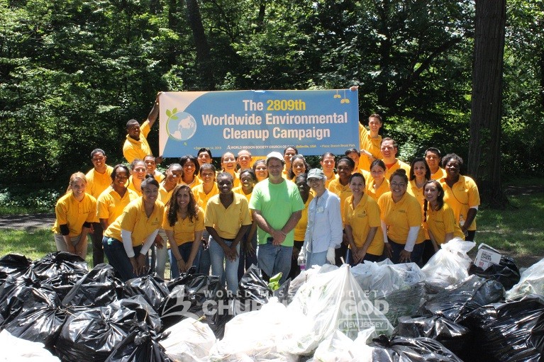 world mission society church of god, wmscog, volunteers, volunteerism, environmental protection, invasive plants, branch brook park, belleville, nj, New Jersey, cleanup