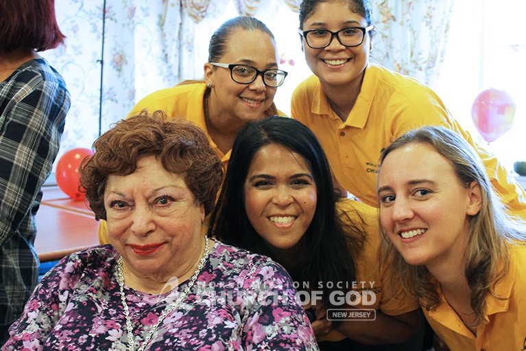 Cheering Up Residents at Maywood Center for Health and Rehab