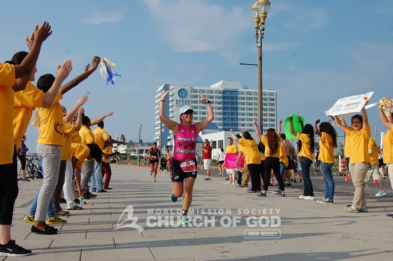 World Mission Society Church of God, wmscog, volunteer, war at the shore, triathlon, triathlete, race, swim, cheer, nj, new jersey, beach