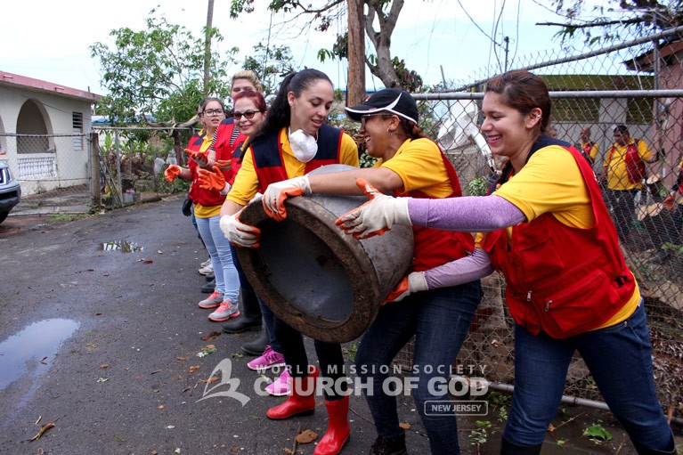world mission society church of god puerto rico volunteer clean up post hurricane maria 5